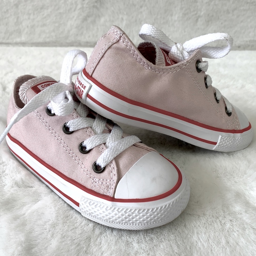 Converse Sneaker Light Pink US8 - EU24
